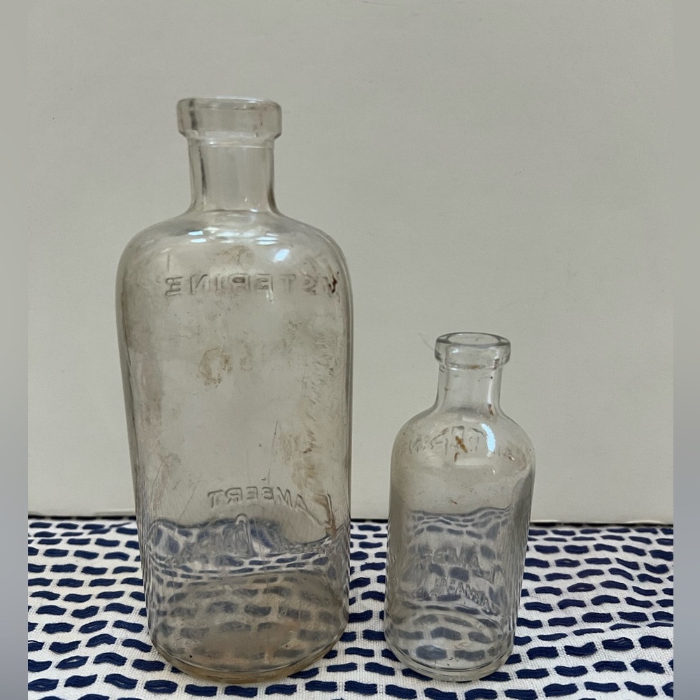 2  Vintage Listerine Glass Bottles Lambert Pharmacal Company Vintage No Top - Picture 3 of 12